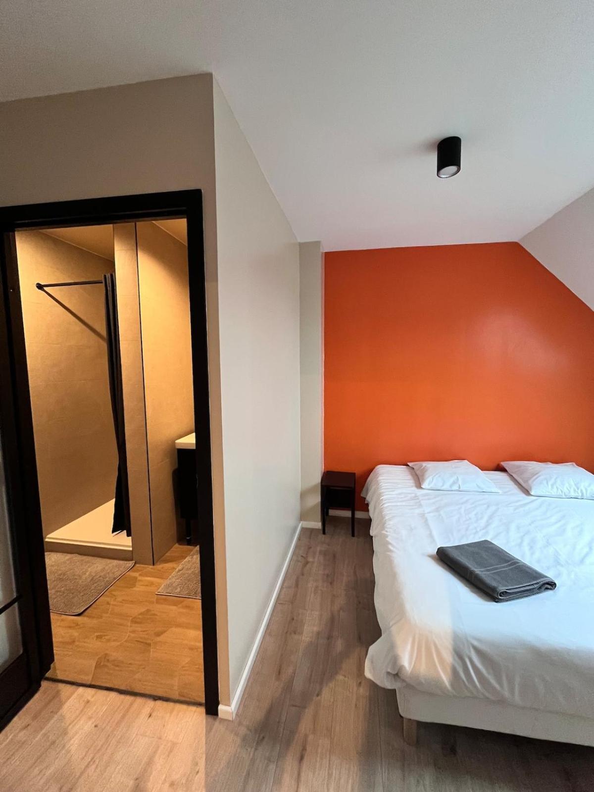 Man Cave Villa Le Mans Bagian luar foto