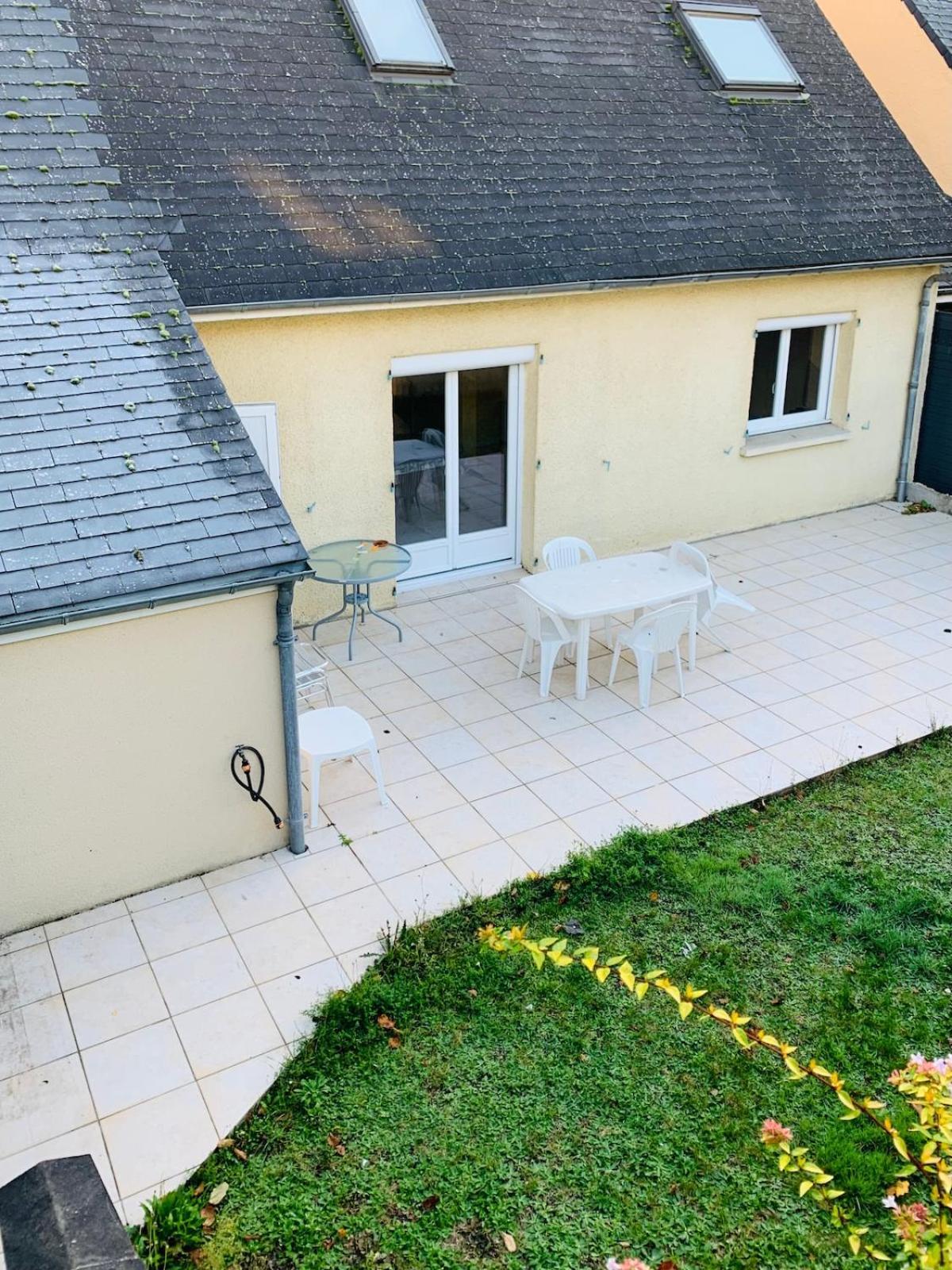 Man Cave Villa Le Mans Bagian luar foto
