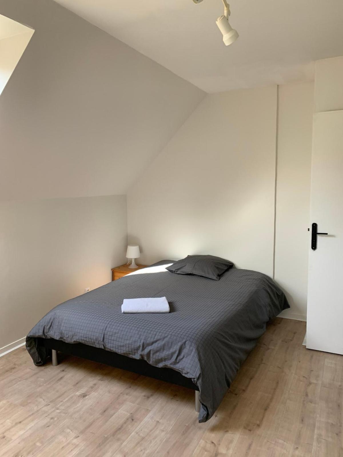 Man Cave Villa Le Mans Bagian luar foto