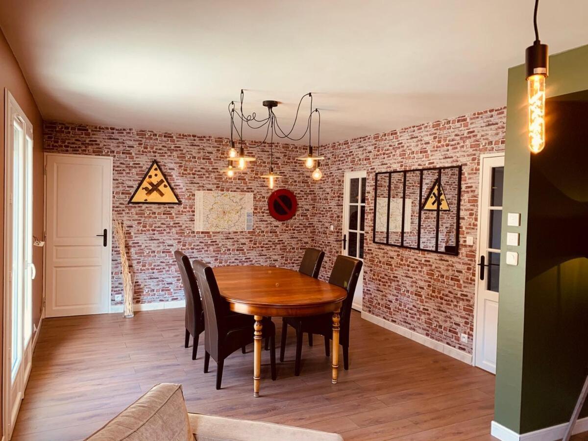 Man Cave Villa Le Mans Bagian luar foto